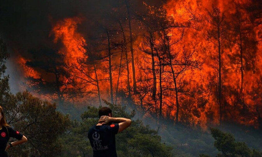 Τουρκία: Καίγεται για τρίτη μέρα η Μαρμαρίδα