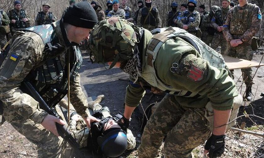 Πόλεμος στην Ουκρανία: Έξι νεκροί και 15 τραυματίες στην πόλη Σλοβιάνσκ από επίθεση με ρουκέτες