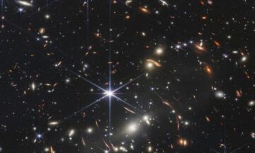 Τηλεσκόπιο James Webb: Εικόνα φωτός ηλικίας 4,6 δισεκ. ετών στο διάστημα