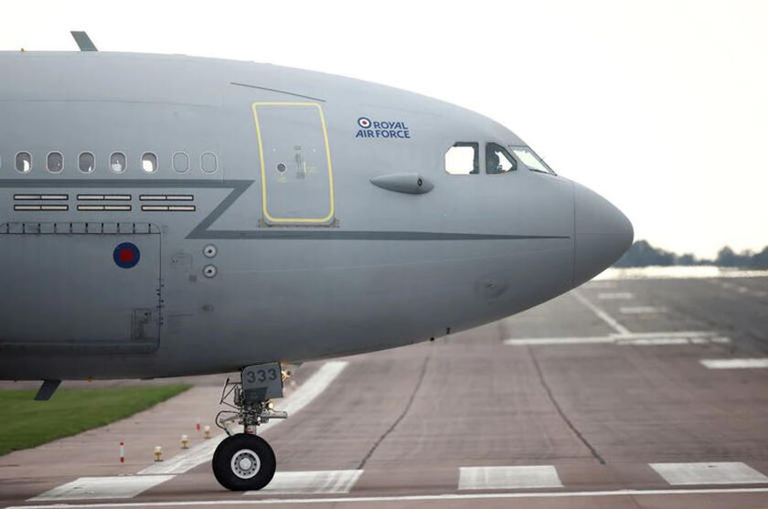 Βρετανία: H RAF «πάγωσε» όλες τις πτήσεις λόγω καύσωνα