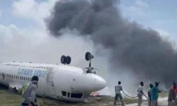 Σομαλία: Αεροπλάνο προσγειώθηκε ανάποδα αλλά χωρίς νεκρούς