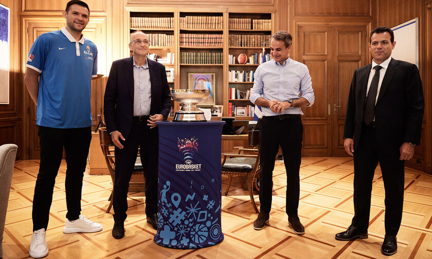 EuroBasket: Συνάντηση Μητσοτάκη, Λιόλιου, Ιτούδη και Παπανικολάου στο Μέγαρο Μαξίμου