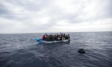 Συνθήκες ναυαγίου για 82 πρόσφυγες ανοιχτά της Κρήτης