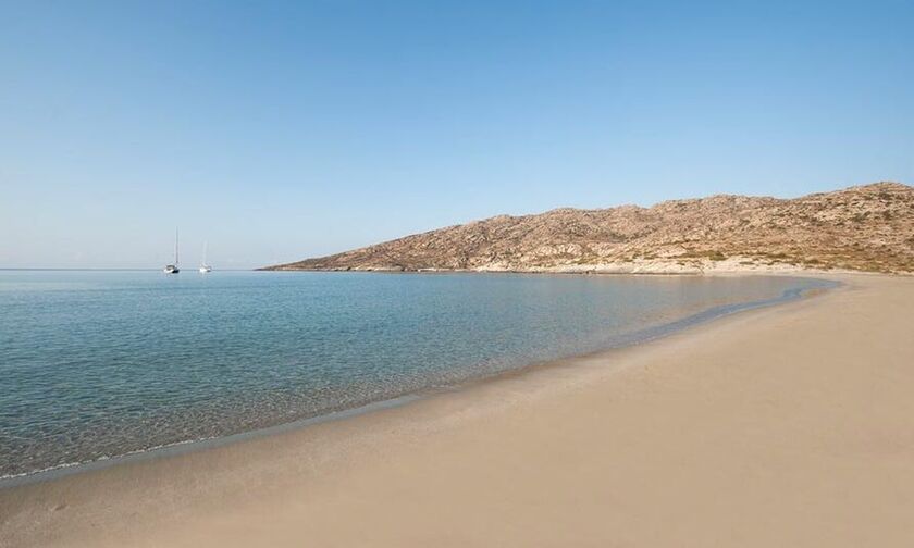 Mαγγανάρι, από τις ωραιότερες και πιο ήσυχες παραλίες του Αιγαίου