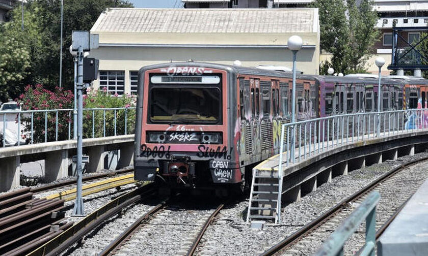 Γυναίκα έπεσε στις γραμμές του ΗΣΑΠ στα Άνω Πατήσια