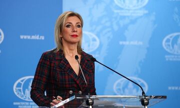 Ζαχάροβα: «Οι χώρες της ΕΕ επιβάλουν κυρώσεις που αποφασίζουν οι ΗΠΑ και πλήττουν τις ίδιες»