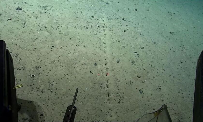 Ατλαντικός Ωκεανός: Παράξενες τρύπες ανακαλύφθηκαν στον πυθμένα