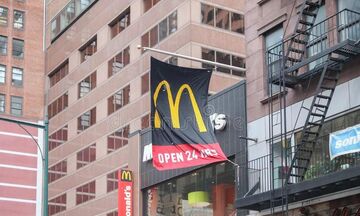 «Γουέστερν» σε McDonald’s της Νέας Υόρκης-Πυροβόλησε υπάλληλο   για μια  «χούφτα»  κρύες πατάτες