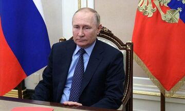 Το Κρεμλίνο καταδικάζει την έκκληση Ζελένσκι προς δυτικές χώρες να κλείσουν τα σύνορα στους Ρώσους