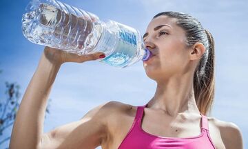 Νερό: Έξι μύθοι για την ενυδάτωση που δεν πρέπει να πιστεύετε