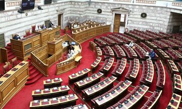 Boυλή: Ξεκινά η συζήτηση των πολιτικών αρχηγών για τις υποκλοπές 