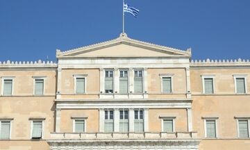 Βουλή: Ψηφίστηκε η πρόταση για εξεταστική επιτροπή στην υπόθεση Ανδρουλάκη
