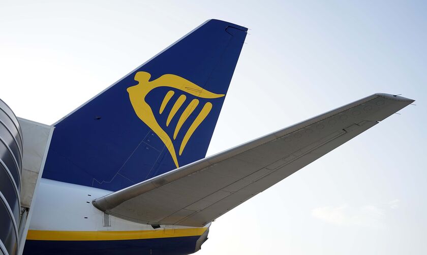 H Ryanair κλείνει τη βάση της στην Αθήνα για τη χειμερινή σεζόν