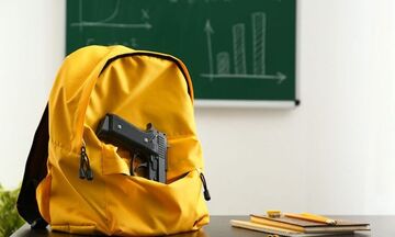 ΗΠΑ: Ένας 4χρονος πήγε στο σχολείο με… γεμάτο όπλο στην τσάντα του