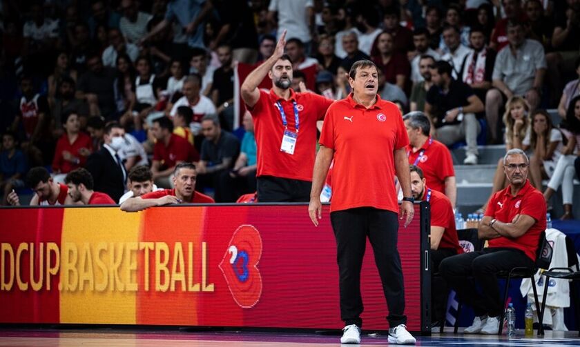 Αταμάν - EuroBasket 2022: «Δεν σκεφτόμαστε να φύγουμε, αλλά υπάρχουν προβλήματα»
