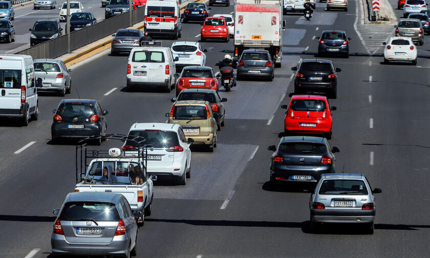 Καραμπόλα στον Κηφισό - Ουρές χιλιομέτρων