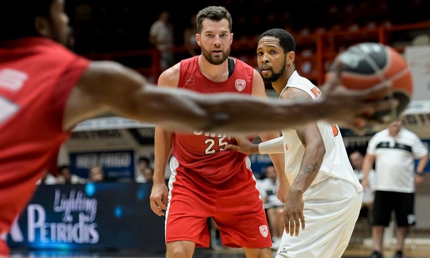 Προμηθέας - Ολυμπιακός 72-81: Mε ανατροπή και κορυφαίο τον ΜακΚίσικ