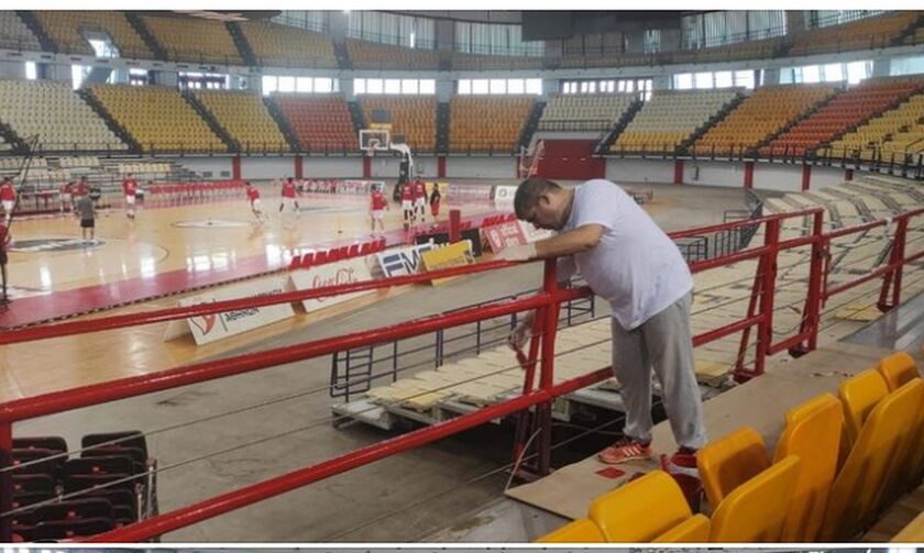 ΣΕΦ - Συνεχίζονται οι εργασίες στην κεντρική σάλα, ενόψει της έναρξης της σεζόν