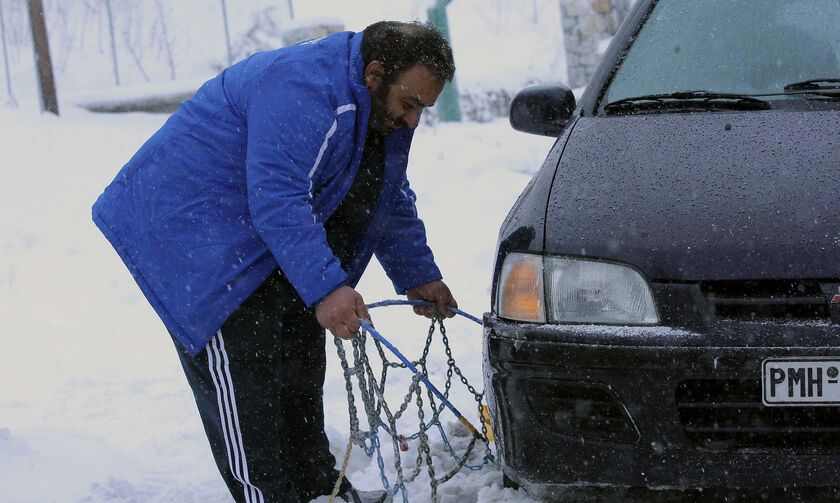 Υπ. Μεταφορών: Διευκρινίσεις για τις αντιολισθητικές αλυσίδες – Πότε πρέπει να βρίσκονται στο όχημα