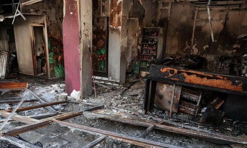 Συναγερμός στην ΕΛΑΣ: Έκρηξη τα ξημερώματα σε καφετέρια στο Περιστέρι (vid)
