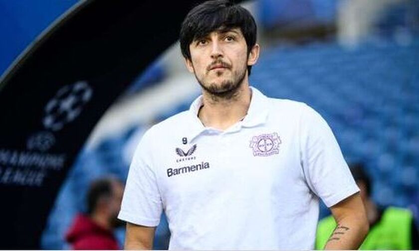 Λεβερκούζεν: Έχασε για 6-8 εβδομάδες τον Αζμούν