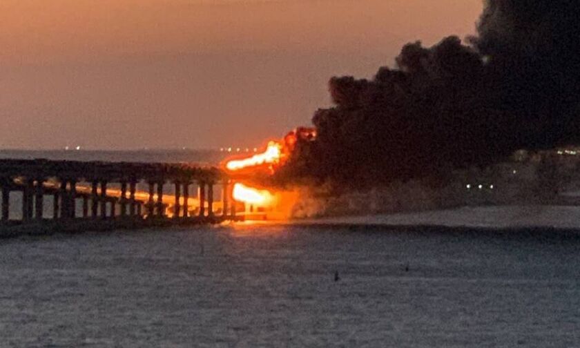 Ουκρανία: Ισχυρή έκρηξη σε βυτιοφόρο βαγόνι σε σιδηροδρομική γραμμή της Κριμαίας (vid)