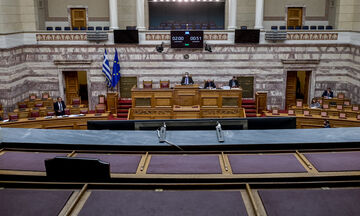Βουλή: Εντός Οκτωβρίου η συζήτηση των πολιτικών αρχηγών για τη σεξουαλική κακοποίηση ανηλίκων 