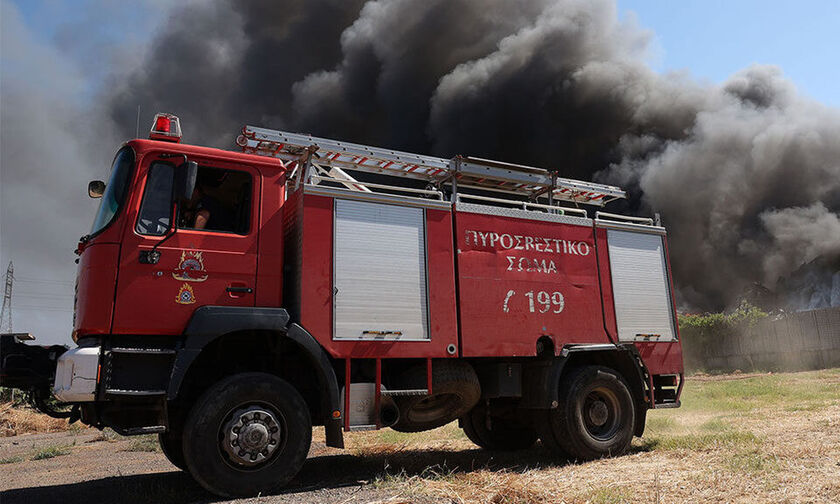 Θεσσαλονίκη: Πυρκαγιά σε ισόγειο εγκαταλελειμμένης οικοδομής