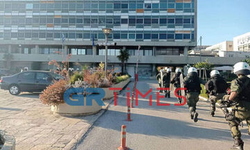 Θεσσαλονίκη: Επεισόδια στο ΑΠΘ μετά την πτώση φοιτητή στο κενό