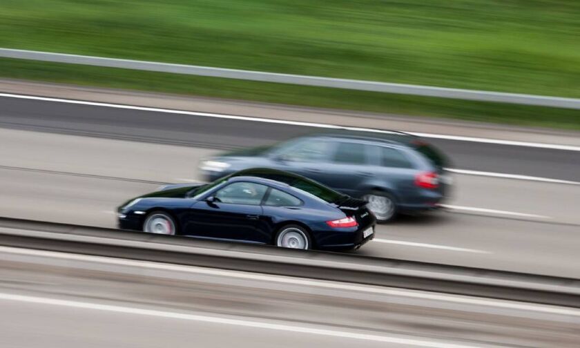 «Φρένο» 200 χλμ./ώρα στις autobahn;