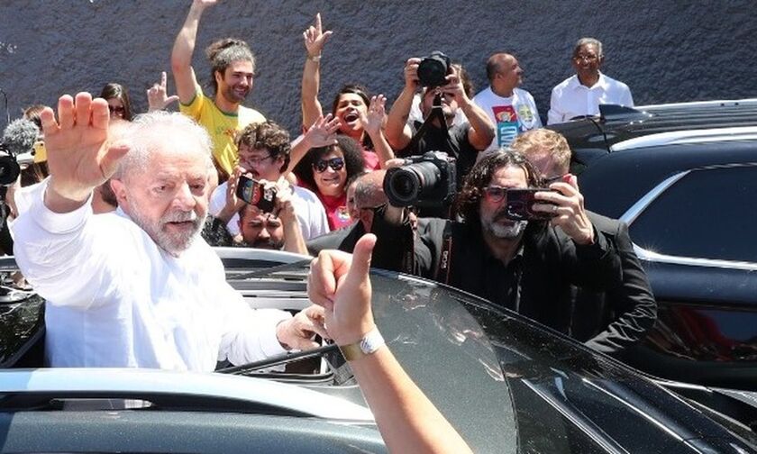 Βραζιλία: Ξεκινά η μεταβίβαση της εξουσίας στην κυβέρνηση Λούλα