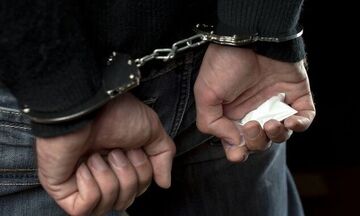 Πιερία: Πρώην παίκτης ριάλιτι συνελήφθη με μεγάλη ποσότητα κοκαΐνης (vid)
