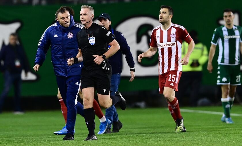 Παναθηναϊκός - Ολυμπιακός 1-1: Οι διαμαρτυρίες των «ερυθρολεύκων» στη Λεωφόρο (vid)