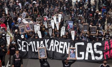 Ινδονησία: Χιλιάδες φίλαθλοι διαδήλωσαν ζητώντας έρευνα για την τραγωδία