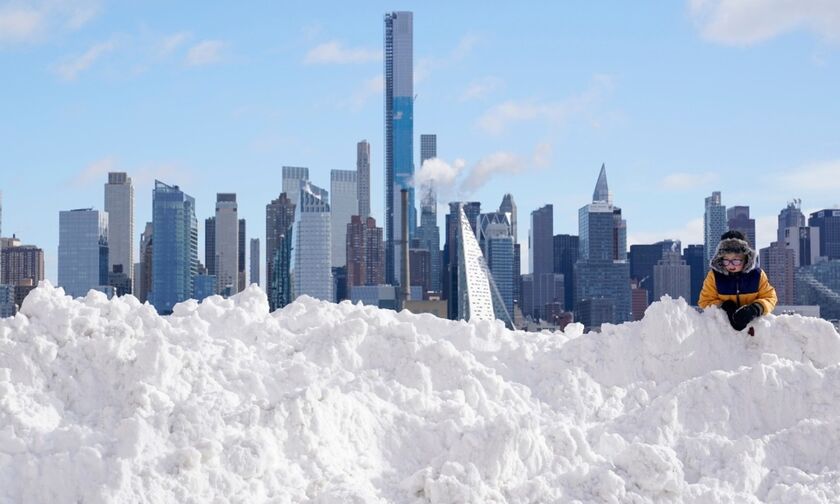 ΗΠΑ: Στο έλεος ιστορικής χιονοθύελλας η πολιτεία της Νέας Υόρκης