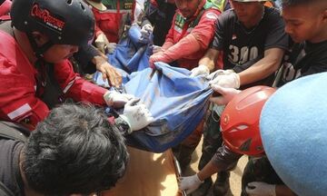 Ινδονησία: Στους 268 οι νεκροί, ανάμεσά τους πολλά παιδιά - Μάχη με τον χρόνο για τους αγνοούμενους