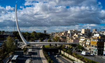 Κατεχάκη: Νεκρός ο άνδρας που παρασύρθηκε από δύο ΙΧ (vid)