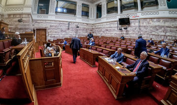 Υπόθεση παρακολουθήσεων: Συνεδριάζει η Επιτροπή Θεσμών και Διαφάνειας 