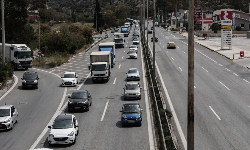 Kυκλοφοριακό χάος στον Κηφισό - Αυξημένη κίνηση και σε άλλους δρόμους (vid)