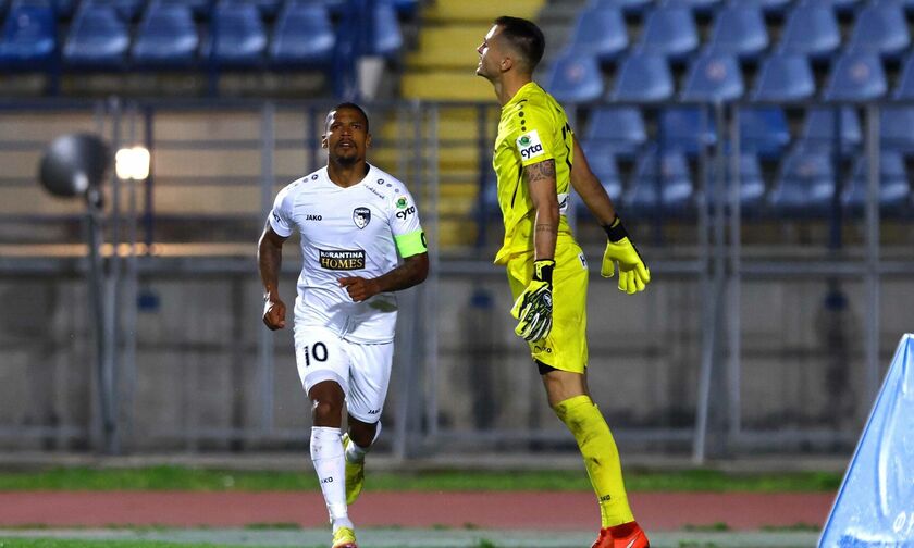 Κύπρος: Πλησίασε την Πάφο ο ΑΠΟΕΛ