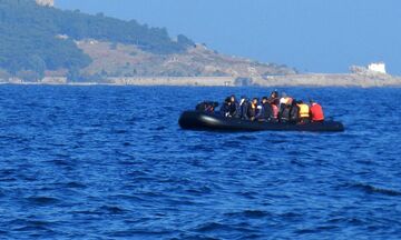 Μυτιλήνη: Νεκρό βρέφος έπειτα από πρόσκρουση βάρκας με πρόσφυγες πάνω σε βράχο