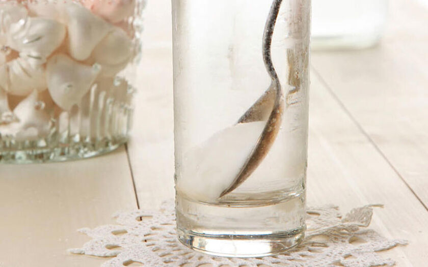 Τι είναι το «ζαχαροκάντιο ζυμωτή» που τραγουδάμε στα κάλαντα;