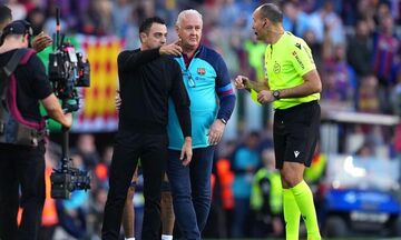 Τσάβι: «Ο διαιτητής έχασε τελείως τον έλεγχο»