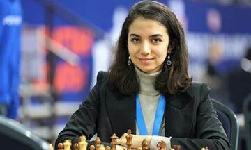 Απειλές για την ζωή της δέχεται Ιρανή σκακίστρια επειδή συμμετείχε σε διεθνές τουρνουά χωρίς χιτζάμπ