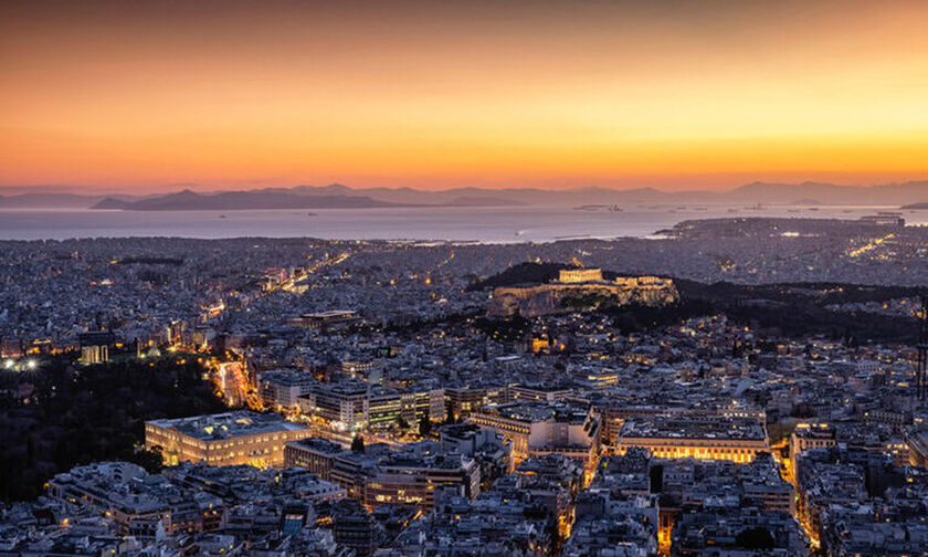 Forbes: Προτείνει στους αναγνώστες του να παραιτηθούν και να μετακομίσουν στην Ελλάδα