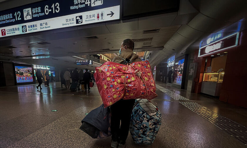 Κορωνοϊός: Η Κίνα άνοιξε τα σύνορά της, ο πλανήτης ανησυχεί