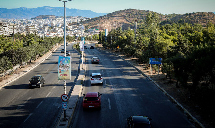 Κίνηση στους δρόμους: Προβλήματα σε Λεωφόρο Κατεχάκη και Λεωφόρο Αμφιθέας (vid)