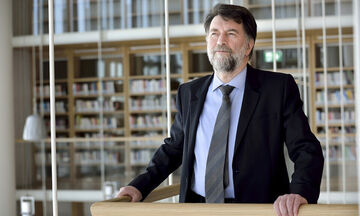 Φίλιππος Τσιμπόγλου: Πέθανε ο Γενικός Διευθυντής της Εθνικής Βιβλιοθήκης