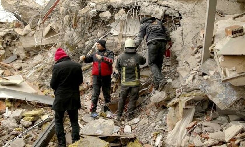 Σεισμός στην Τουρκία: Νέα διάσωση 15χρονου από την ελληνική αποστολή - Πάνω από 8.300 οι νεκροί