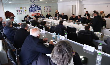 Super League 2: Συνεχίζεται η διακοπή - Σύσταση επιτροπής για συνάντηση με τους συναρμόδιους φορείς